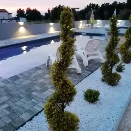 Katja * Πόρετς