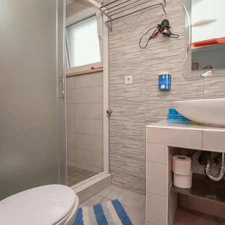 Katja Apartman *