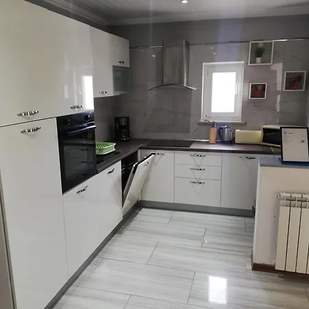 Katja Apartman *